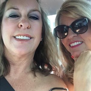 Meet your Posher, Joy